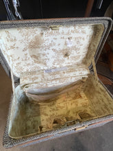Load image into Gallery viewer, Rate Vintage Hartman Luggage