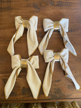 Load image into Gallery viewer, Vintage Napkin Rings set/4