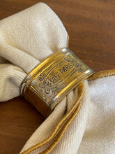 Load image into Gallery viewer, Vintage Napkin Rings set/4