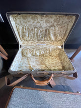 Load image into Gallery viewer, Rate Vintage Hartman Luggage
